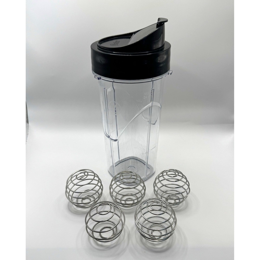 Oster 500mL Clear Plastic Shaker Bottle Black Screw-On Lid w/ 5 Mixing Balls